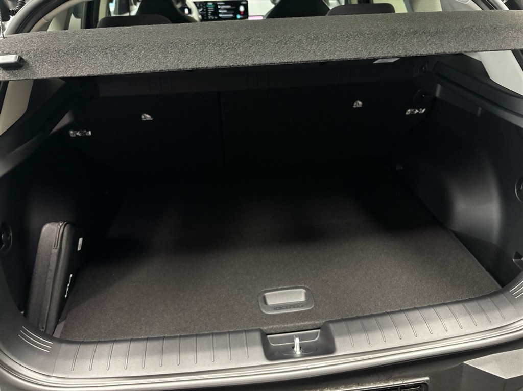 Kia EV4 EL Long Range Upgrade 204HK 5d Aut. - Image 8
