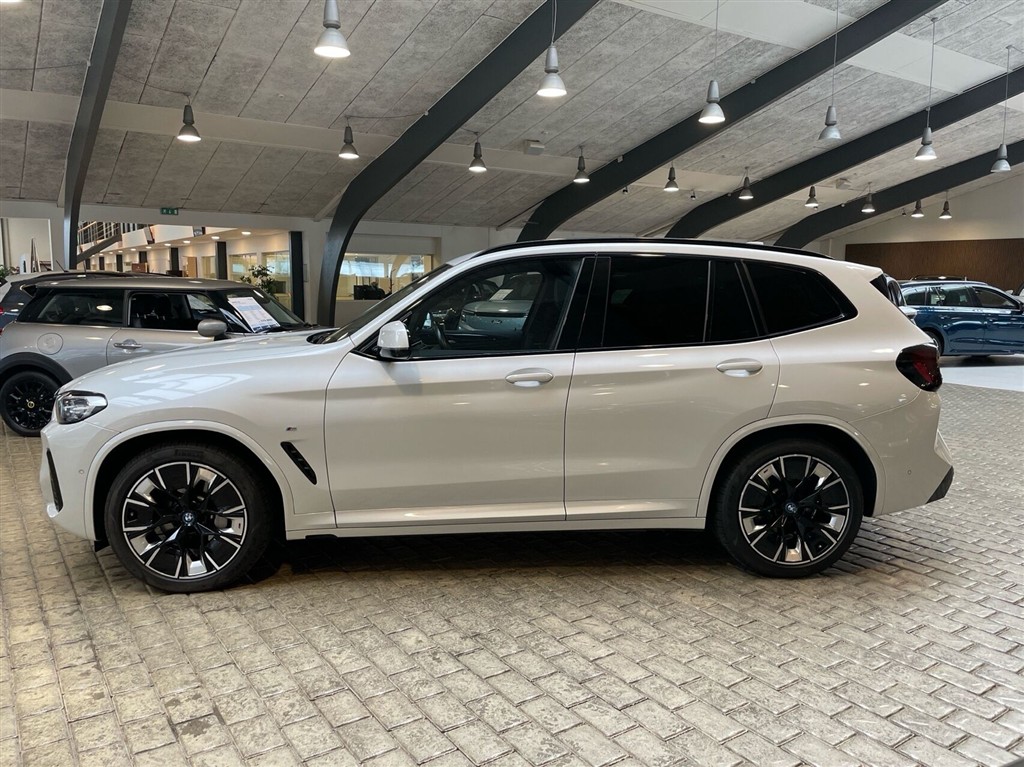 BMW iX3 EL M-Sport Charged Plus 286HK 5d Aut. - Image 2
