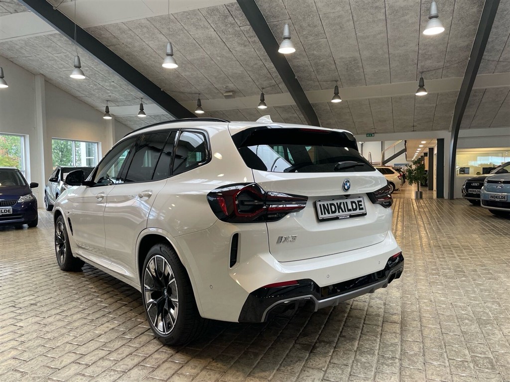 BMW iX3 EL M-Sport Charged Plus 286HK 5d Aut. - Image 3