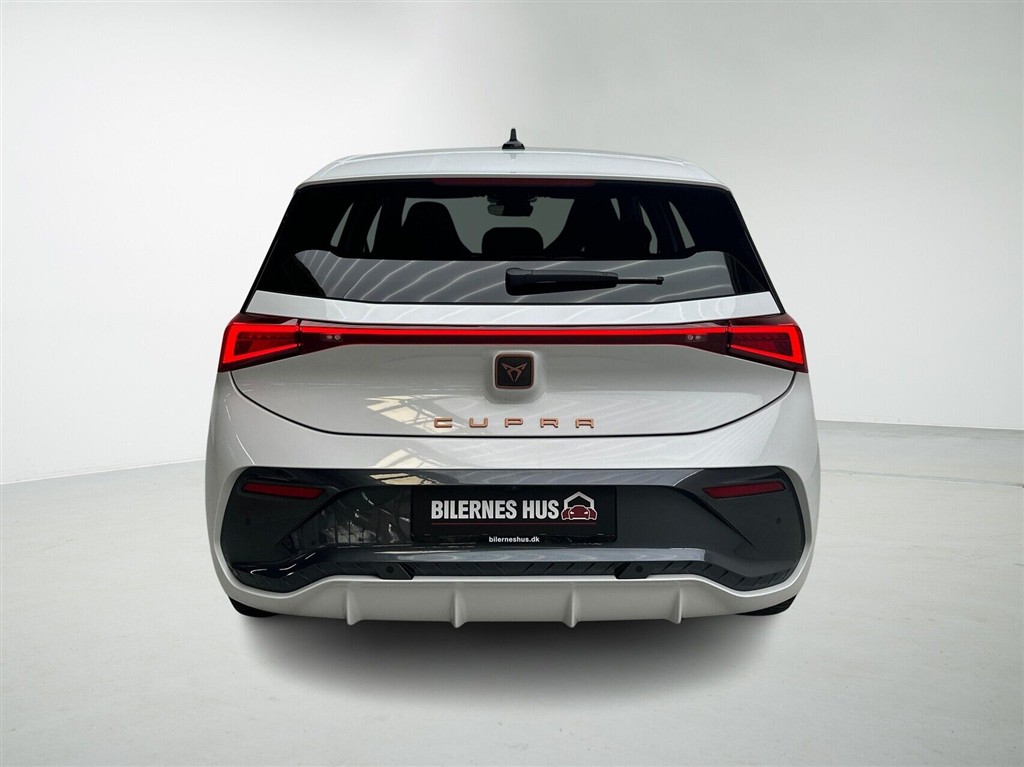 Cupra Born EL Dinamica Pack High 204HK 5d Aut. - Image 8