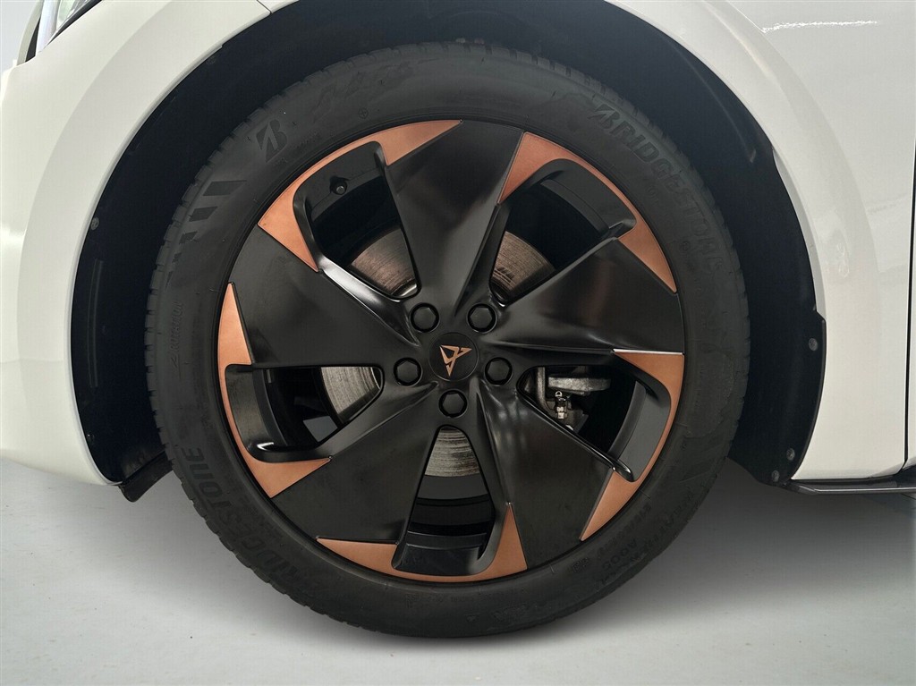 Cupra Born EL Dinamica Pack High 204HK 5d Aut. - Image 9