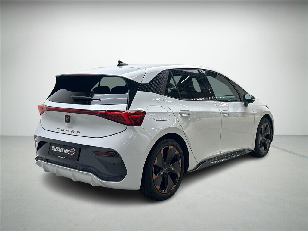 Cupra Born EL Dinamica Pack High 204HK 5d Aut. - Image 2