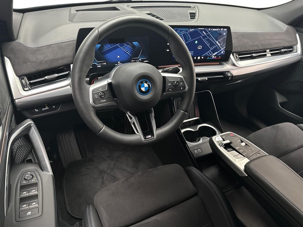 BMW iX2 xDrive30 EL M-Sport 313HK 5d Aut. - Image 4
