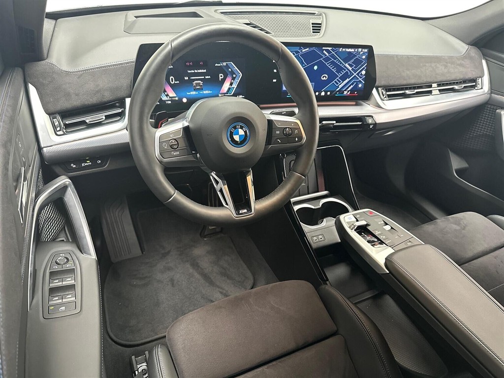BMW iX2 xDrive30 EL M-Sport 313HK 5d Aut. - Image 4