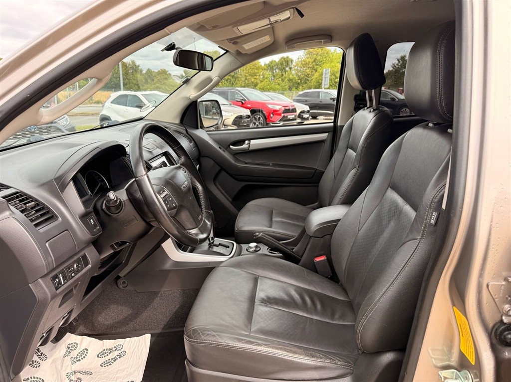 Isuzu D-max Crew Cab 2,5 D Exclusive 4WD 163HK Pick-Up Aut. - Image 7