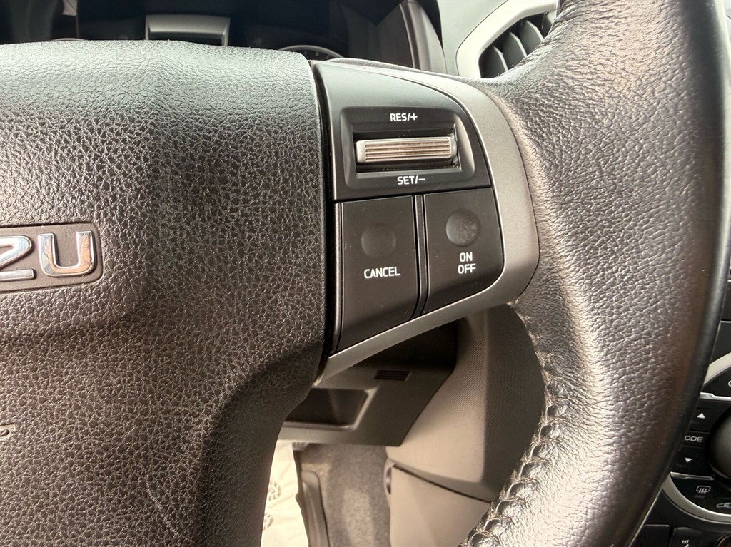 Isuzu D-max Crew Cab 2,5 D Exclusive 4WD 163HK Pick-Up Aut. - Image 17