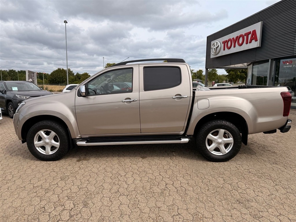 Isuzu D-max Crew Cab 2,5 D Exclusive 4WD 163HK Pick-Up Aut. - Image 3