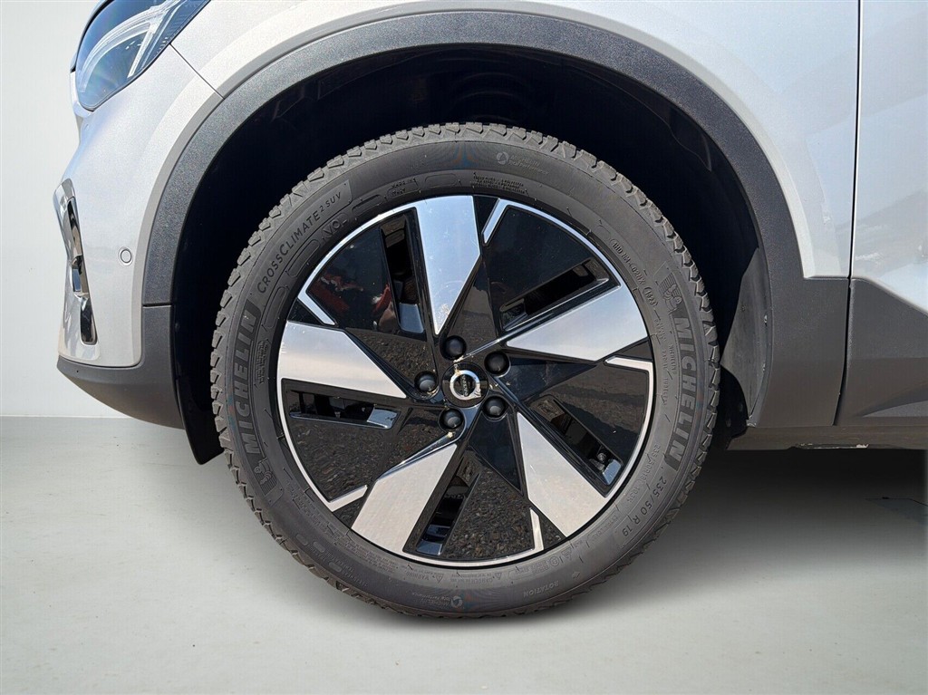 Volvo XC40 Recharge Twin Ultimate AWD 408HK 5d Aut. - Image 8