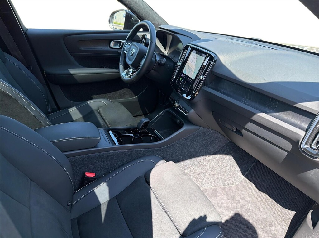 Volvo XC40 Recharge Twin Ultimate AWD 408HK 5d Aut. - Image 10