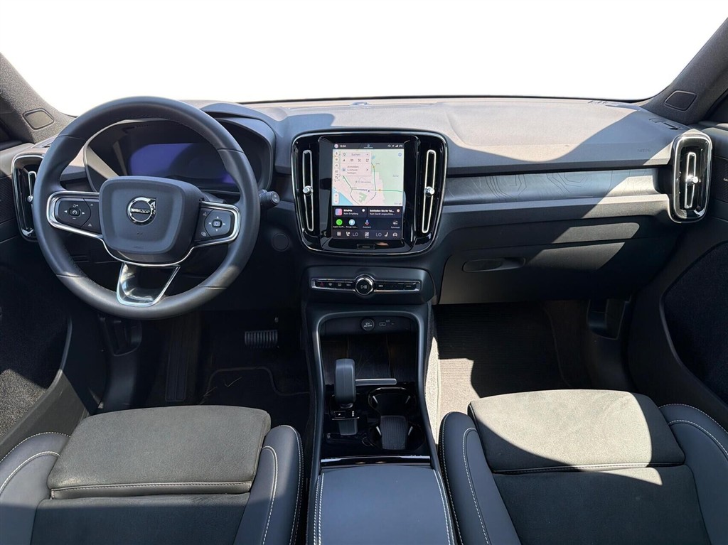 Volvo XC40 Recharge Twin Ultimate AWD 408HK 5d Aut. - Image 4