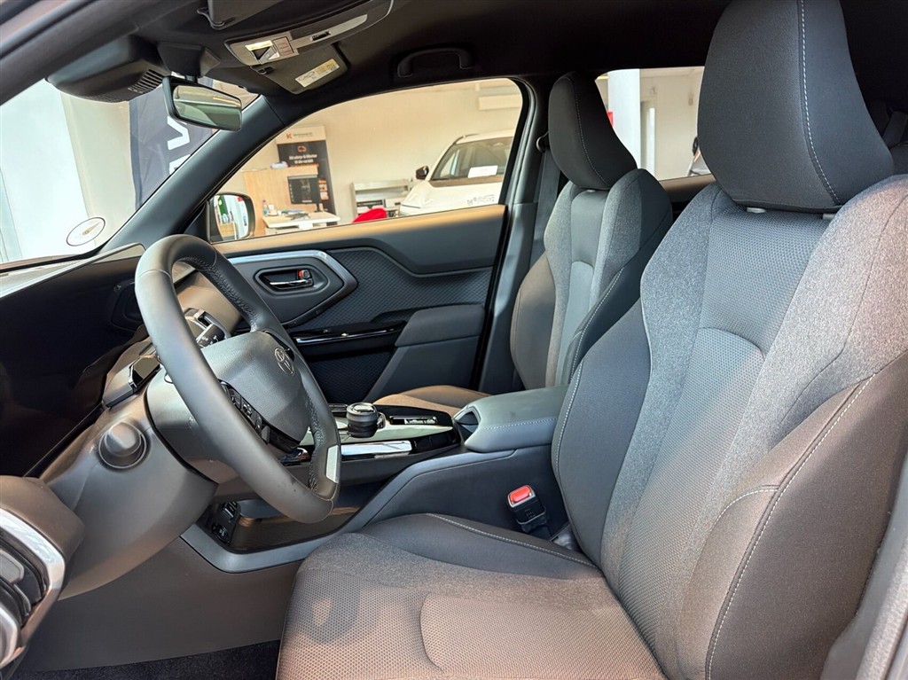 Toyota Urban Cruiser 128 kW (174 hk) aut. gear Active - Image 9