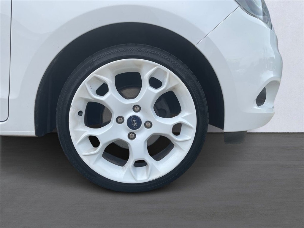 Ford Ka+ 1,2 Ti-VCT Ultimate 85HK 5d - Image 9