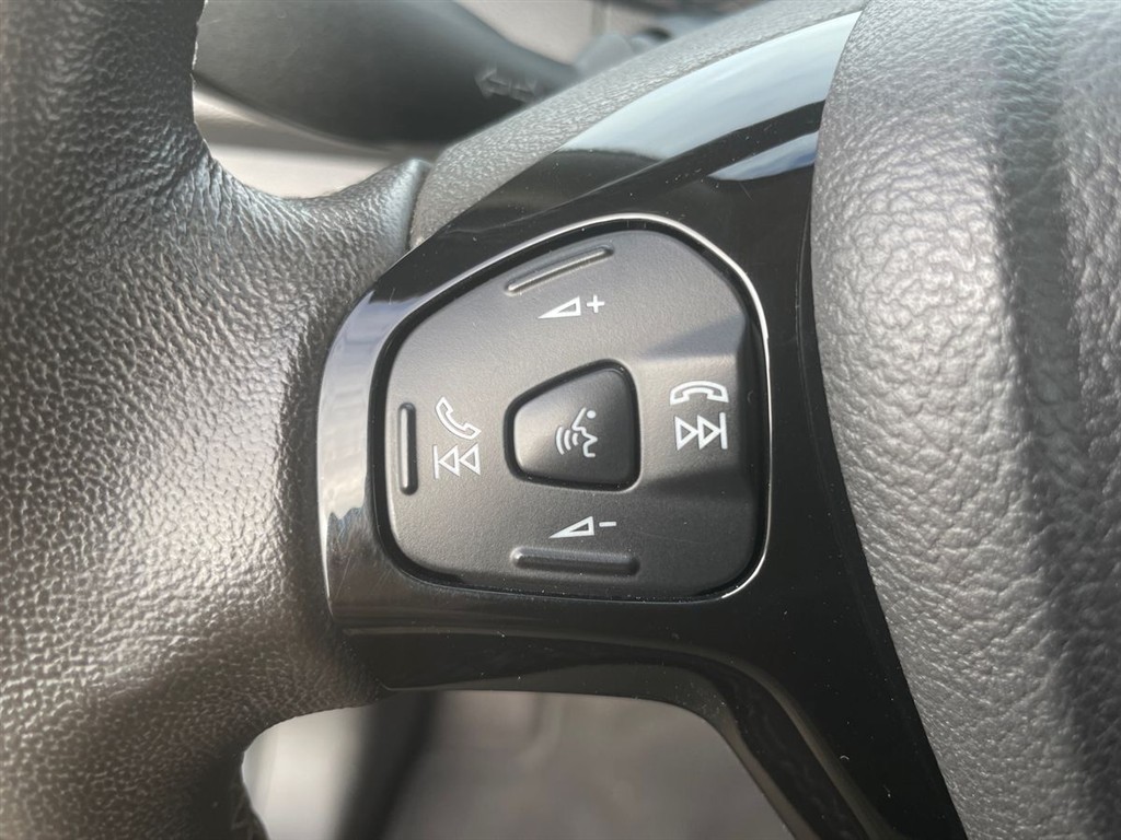 Ford Ka+ 1,2 Ti-VCT Ultimate 85HK 5d - Image 19