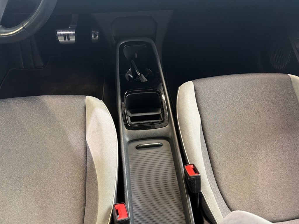 VW ID.3 EL Pro Performance 204HK 5d Aut. - Image 11