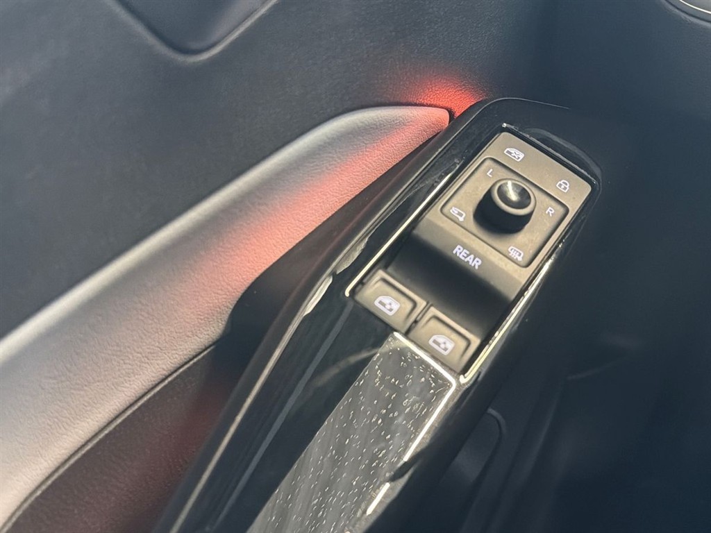 VW ID.3 EL Pro Performance 204HK 5d Aut. - Image 17