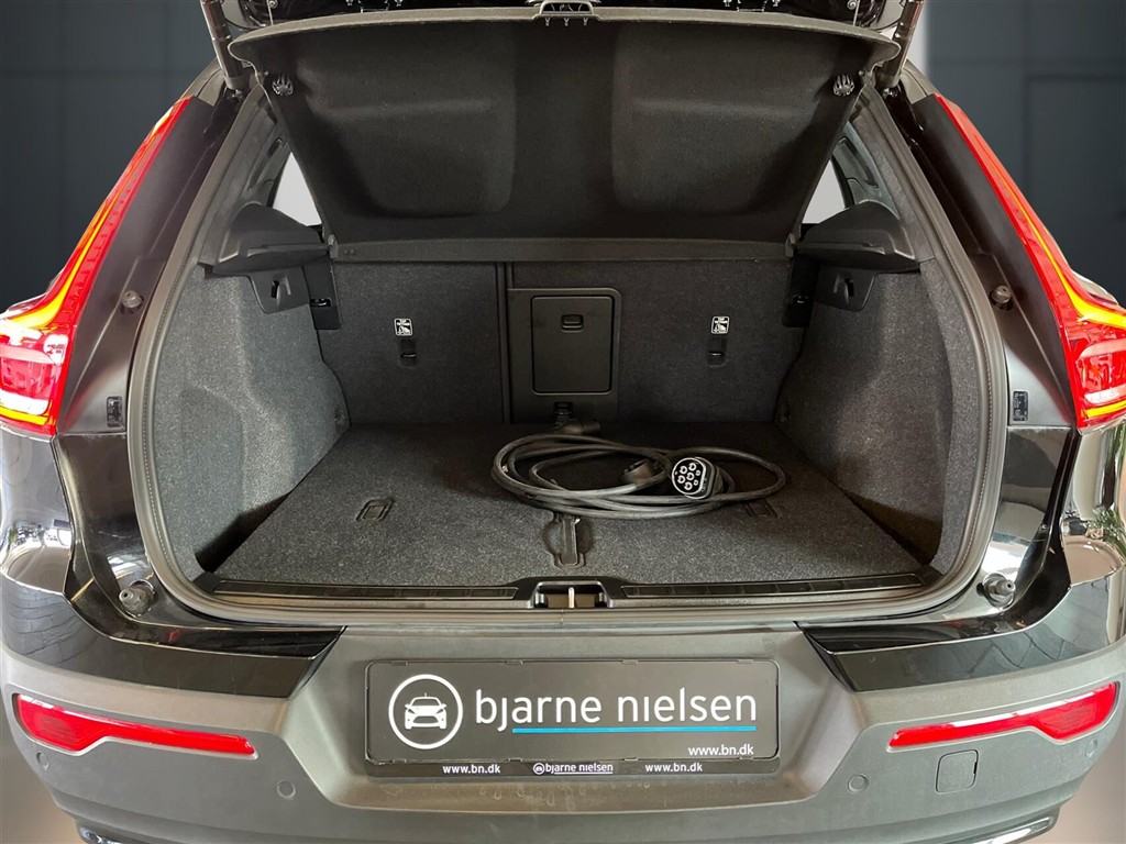 Volvo XC40 Recharge Extended Range Plus 252HK 5d Aut. - Image 6