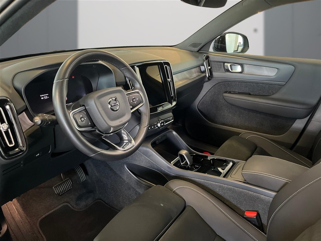 Volvo XC40 Recharge Extended Range Plus 252HK 5d Aut. - Image 7
