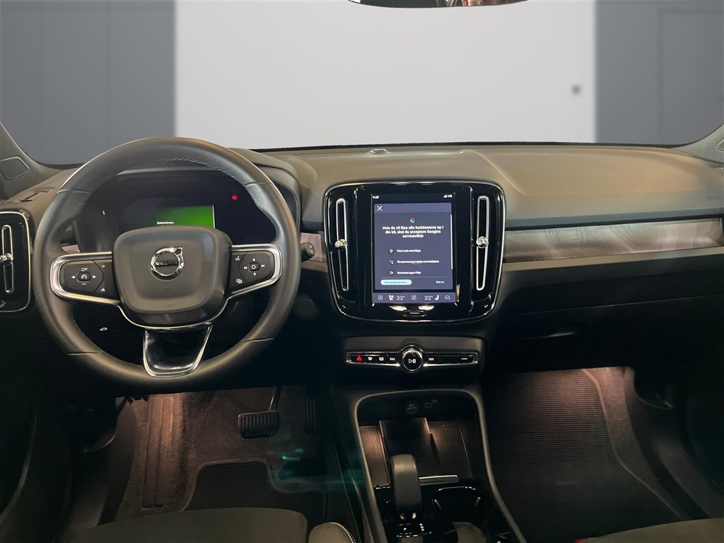 Volvo XC40 Recharge Extended Range Plus 252HK 5d Aut. - Image 9