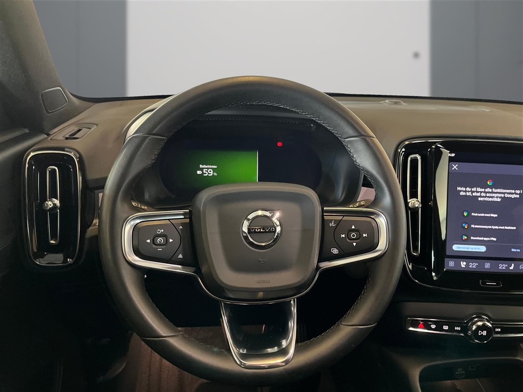Volvo XC40 Recharge Extended Range Plus 252HK 5d Aut. - Image 10
