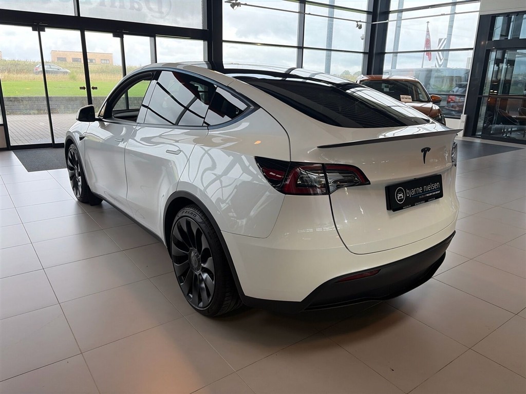 Tesla Model Y EL Performance AWD 534HK 5d Aut. - Image 3