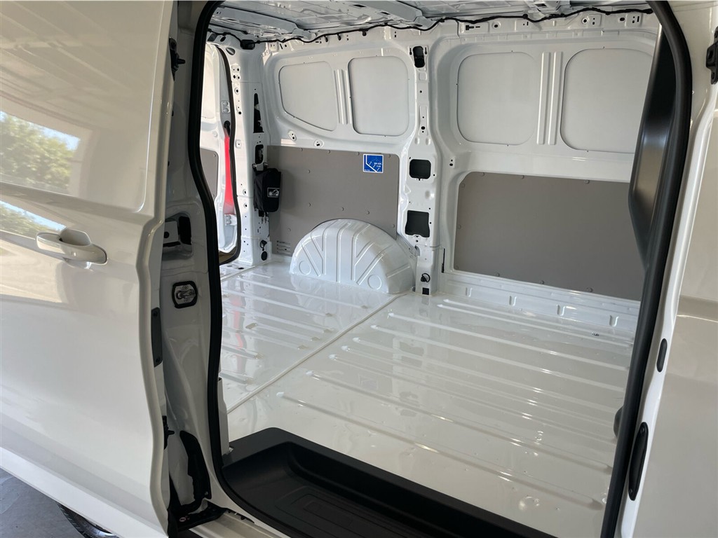 Ford E-Transit Custom 320 L1H1 EL Limited 218HK Van Aut. - Image 12