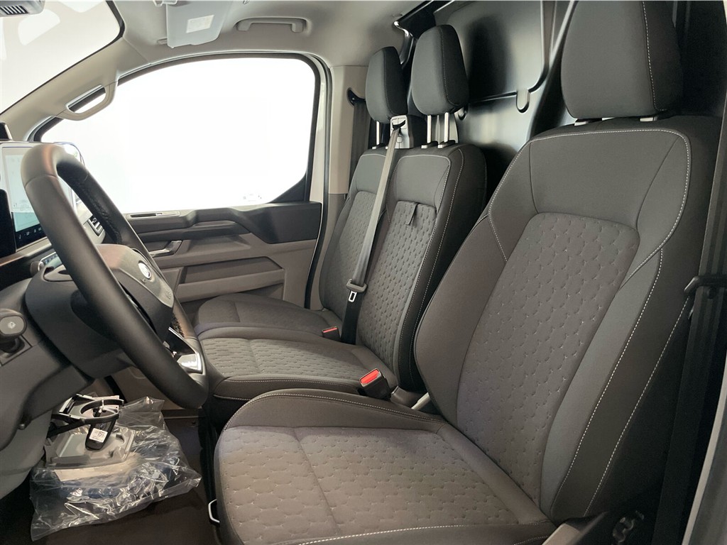 Ford E-Transit Custom 320 L1H1 EL Limited 218HK Van Aut. - Image 24