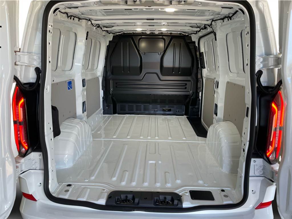 Ford E-Transit Custom 320 L1H1 EL Limited 218HK Van Aut. - Image 25