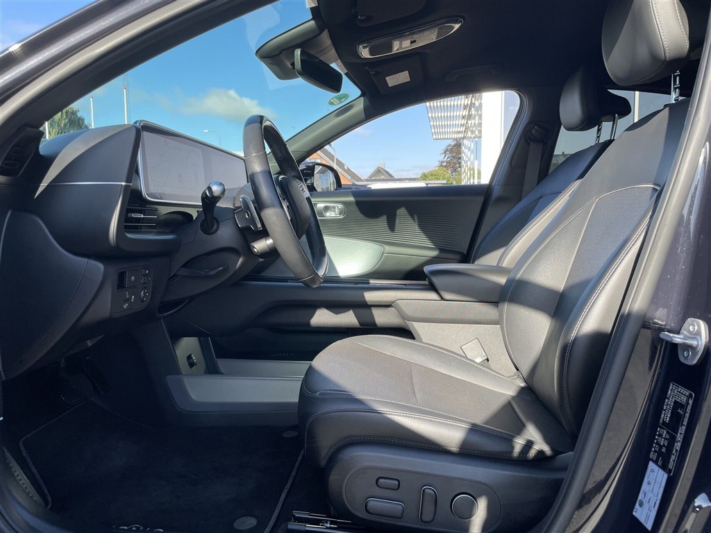 Hyundai Ioniq 6 Electric 77,4 kWh Advanced 229HK Aut. - Image 8