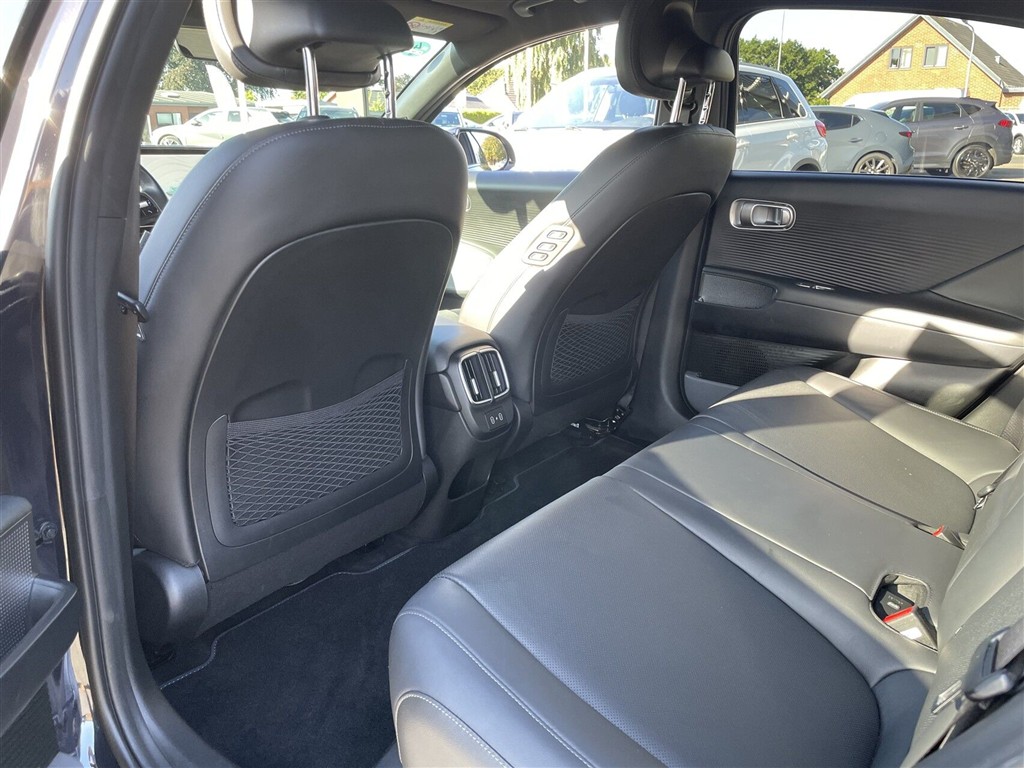 Hyundai Ioniq 6 Electric 77,4 kWh Advanced 229HK Aut. - Image 5