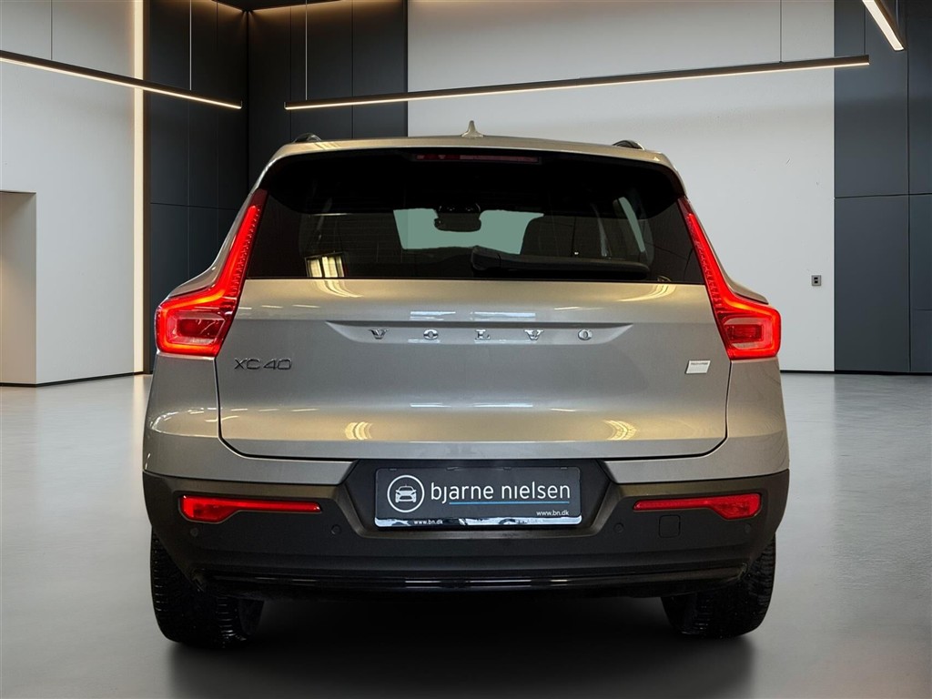 Volvo XC40 Recharge Extended Range Plus 252HK 5d Aut. - Image 3