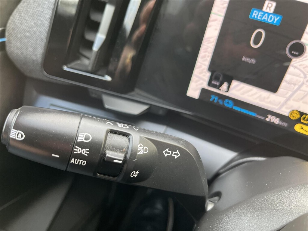 Renault Mégane E-TECH Techno 220HK 5d Aut. - Image 21