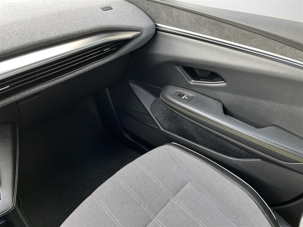 Renault Mégane E-TECH Techno 220HK 5d Aut. - Image 26