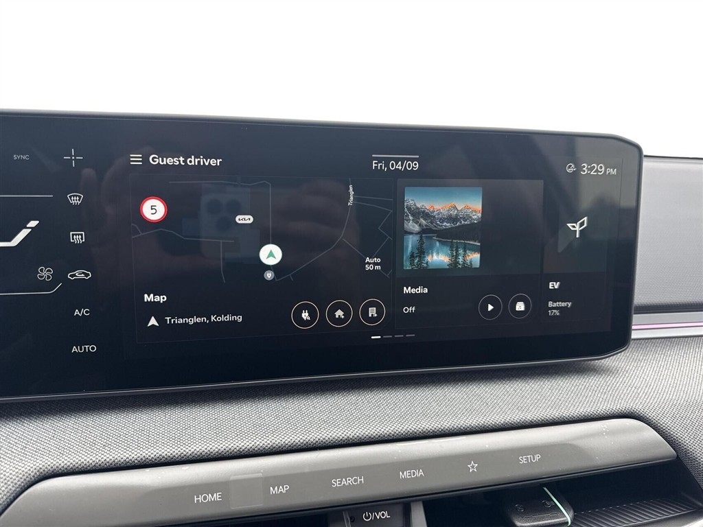 Kia EV4 Fastback Long Range Business Plus 204HK Aut. - Image 11