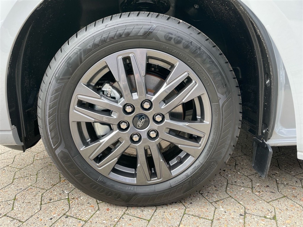Ford E-Transit Custom 320 L1H1 EL Limited 218HK Van Aut. - Image 10