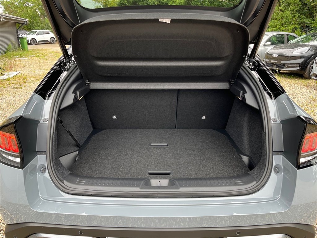 Nissan Leaf 75 kWh Advance 217HK 5d Aut. - Image 13
