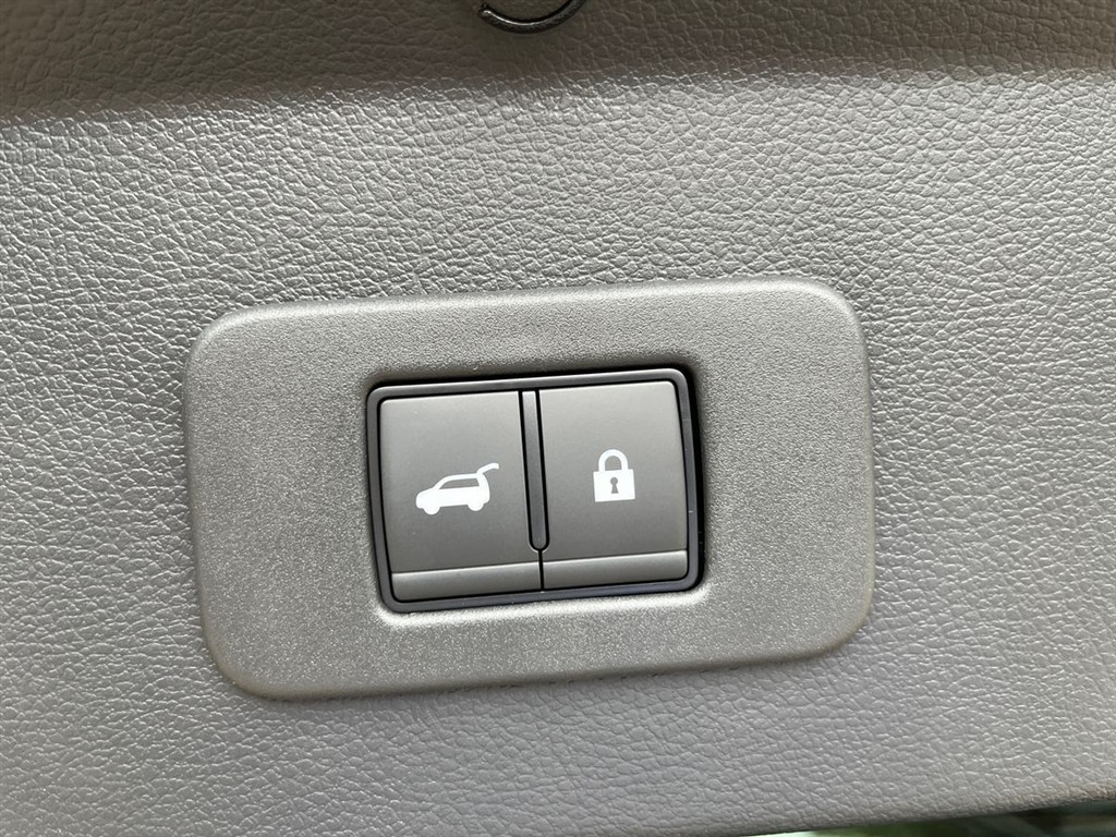 Nissan Leaf 75 kWh Advance 217HK 5d Aut. - Image 18