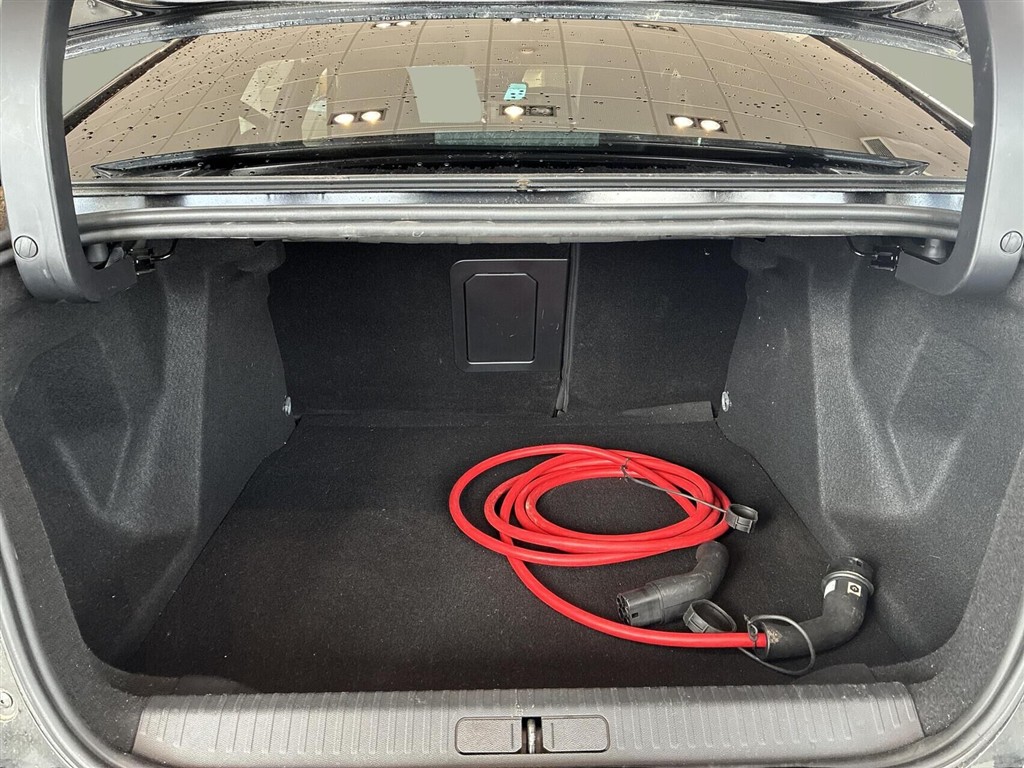 Citroën e-C4 X EL Shine 136HK 5d Aut. - Image 12
