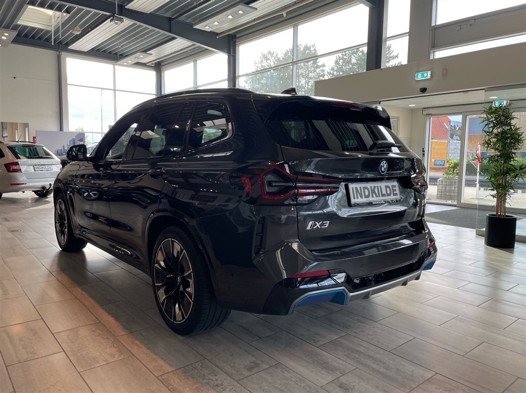BMW iX3 EL M-Sport Charged Plus 286HK 5d Aut. - Image 2