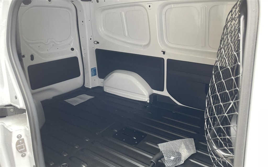 Nissan Townstar L2 EL N-Connecta 122HK Van Aut. - Image 10