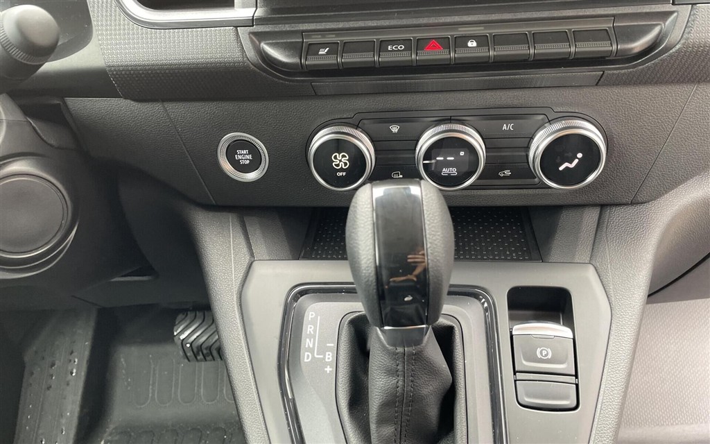 Nissan Townstar L2 EL N-Connecta 122HK Van Aut. - Image 14