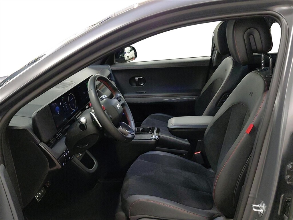 Hyundai Ioniq 5 Electric 84 kWh N-line+ 229HK 5d Aut. - Image 4