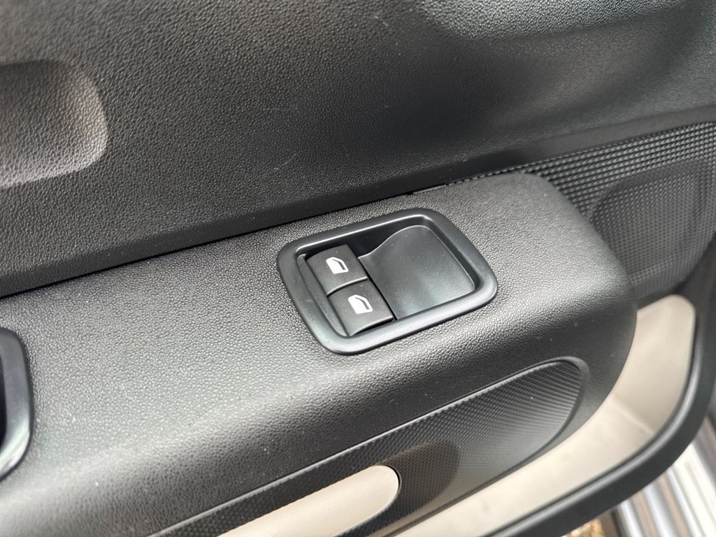 Citroën C3 1,2 PureTech Feel 83HK 5d - Image 18