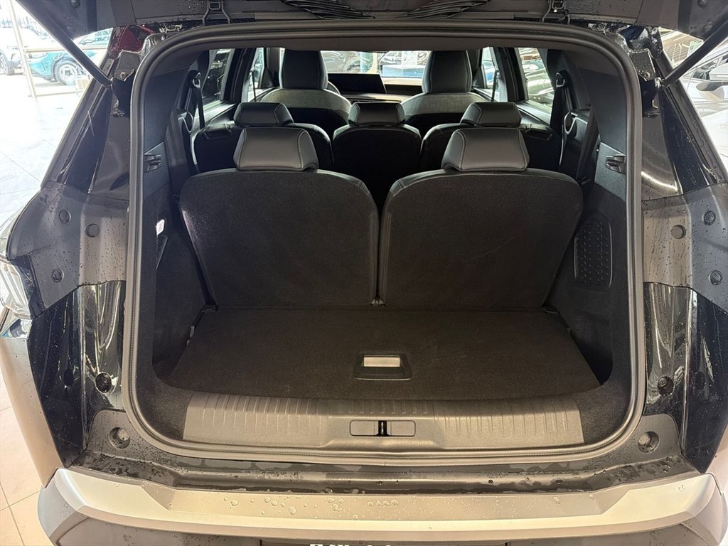 Peugeot e-5008 EL Allure 210HK 5d Aut. - Image 10