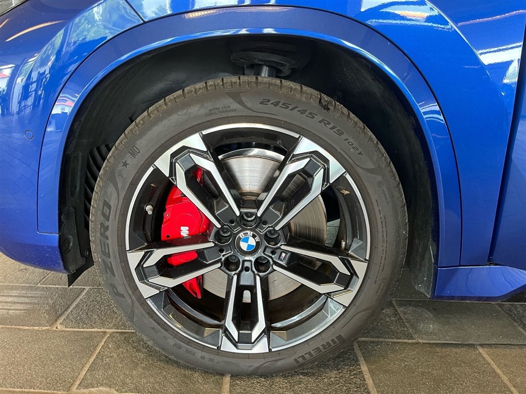 BMW iX1 eDrive20 EL M-Sport 204HK 5d Aut. - Image 3
