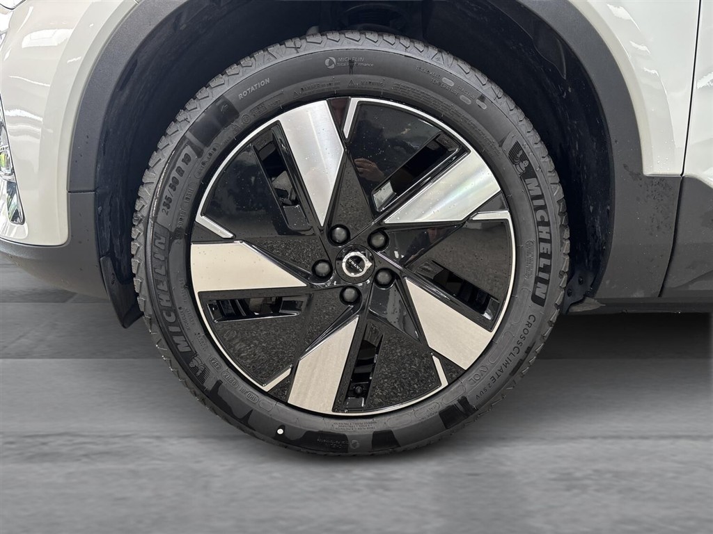 Volvo XC40 Recharge Extended Range Core 252HK 5d Aut. - Image 10