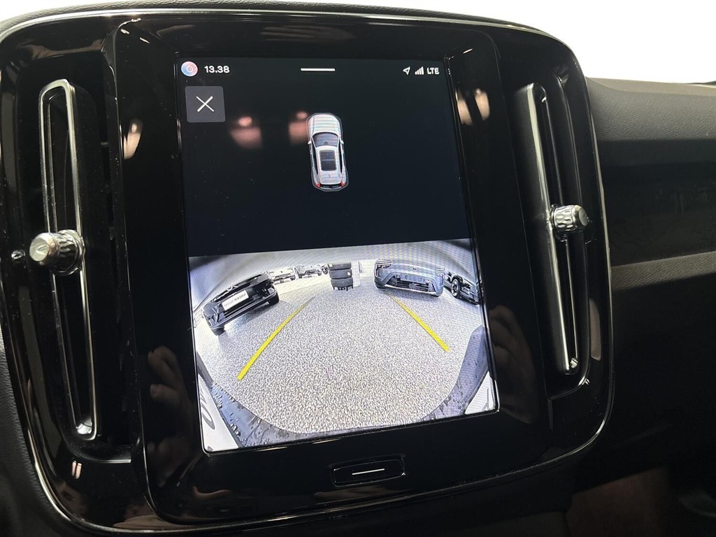 Volvo XC40 Recharge Extended Range Core 252HK 5d Aut. - Image 16