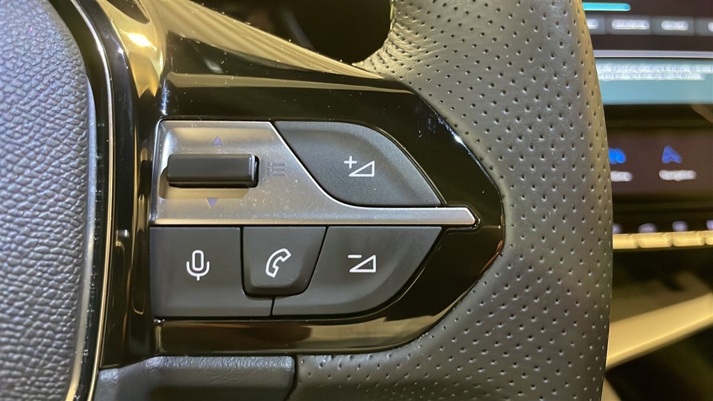 Peugeot e-308 SW EL GT 156HK Stc Aut. - Image 12