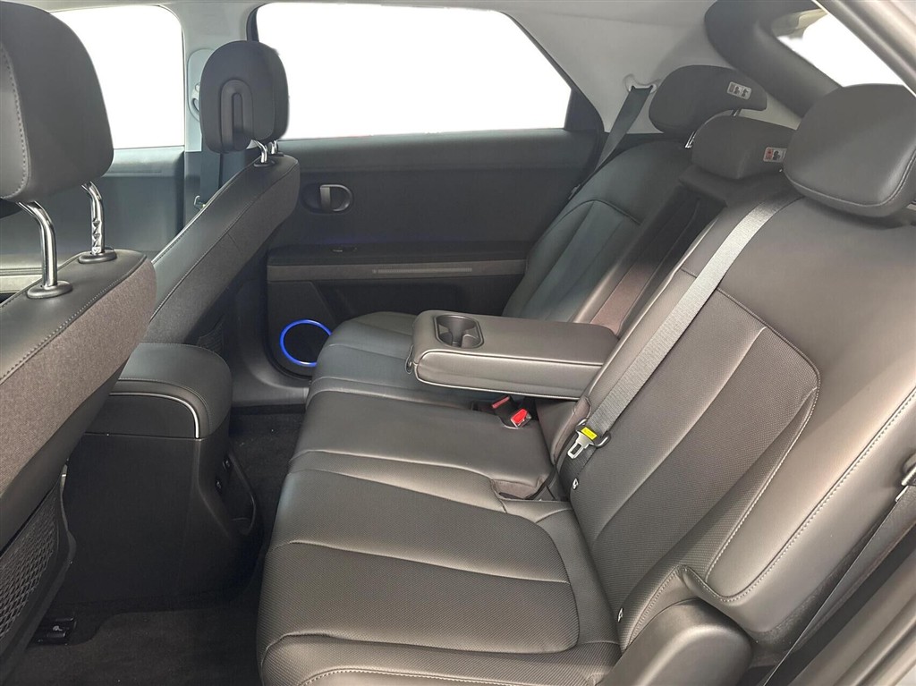 Hyundai Ioniq 5 Electric 84 kWh Ultimate 229HK 5d Aut. - Image 12