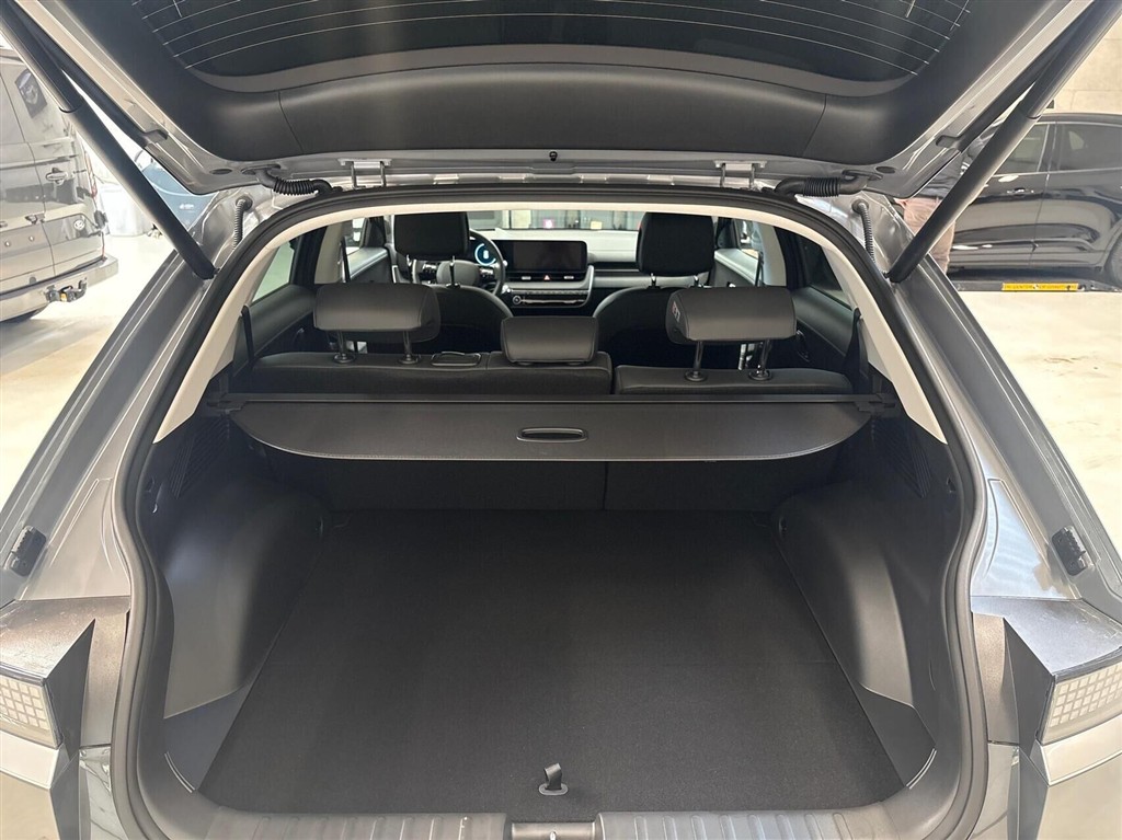 Hyundai Ioniq 5 Electric 84 kWh Ultimate 229HK 5d Aut. - Image 13