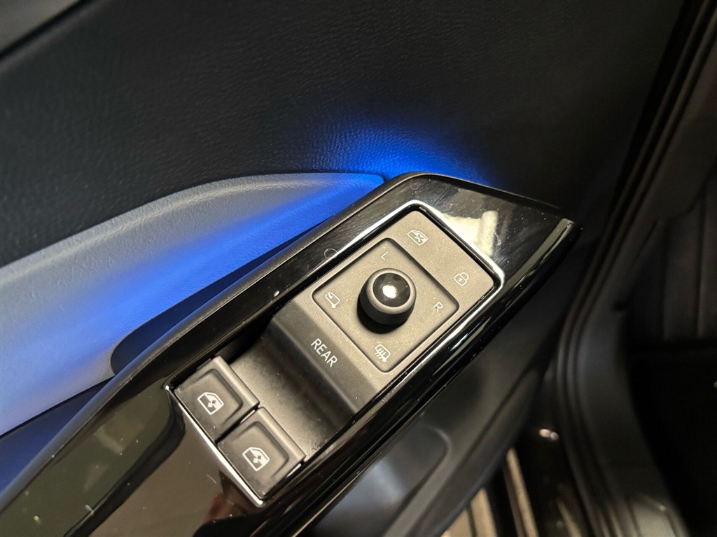 VW ID.3 EL Pro Family 145HK 5d Aut. - Image 8